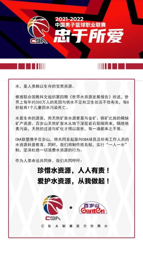 郭磊把车一直开到意大利集团的地盘上，这里的环境，比唐人街混乱了不少，街头上不仅有各式各样的混混，还有不少穿着非常妖艳的站街女。